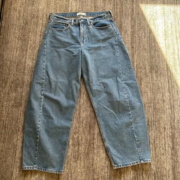 Abercrombie and Fitch Curve Love Mid Rise Barrel Jean,  30 Long - Picture 4 of 10